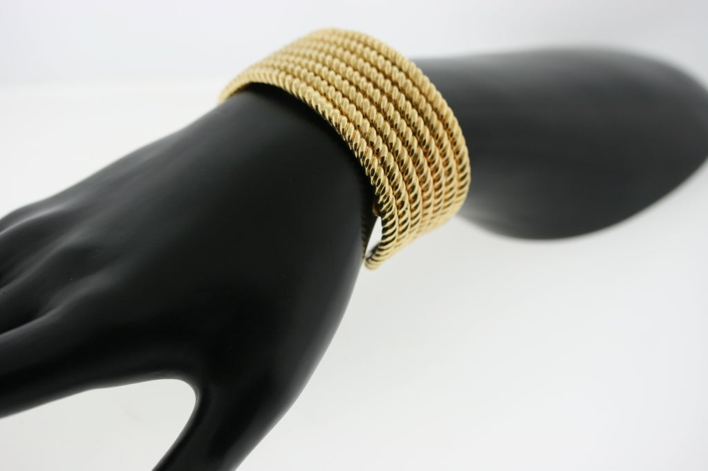VAN CLEEF & ARPELS Twisted Ropework Gold Cuff Bracelet 1