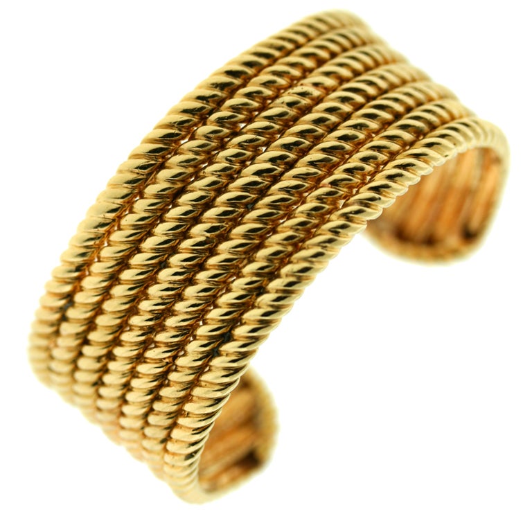 VAN CLEEF & ARPELS Twisted Ropework Gold Cuff Bracelet