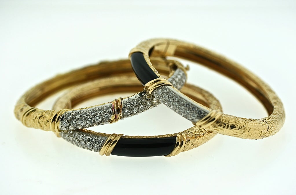 Van Cleef & Arpels Set of Gold, Diamond & Onyx Bangle Bracelets 4