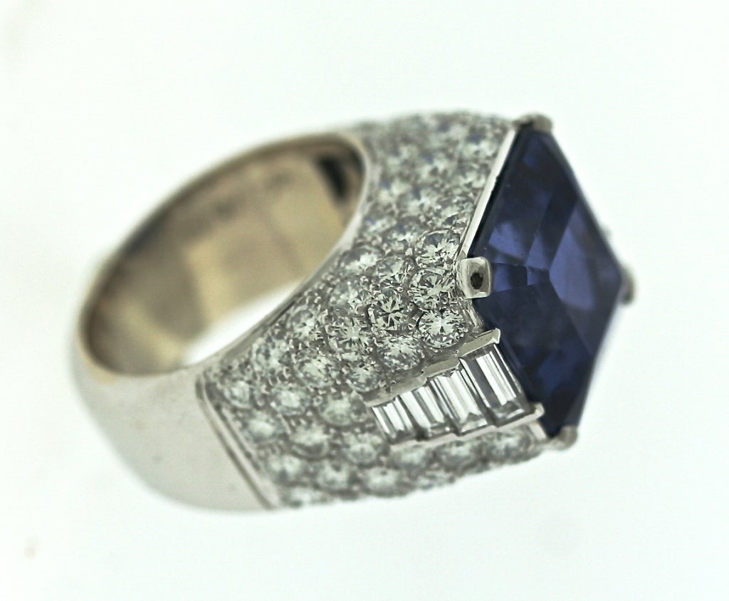 BULGARI Ceylon Sapphire and Diamond Ring 1