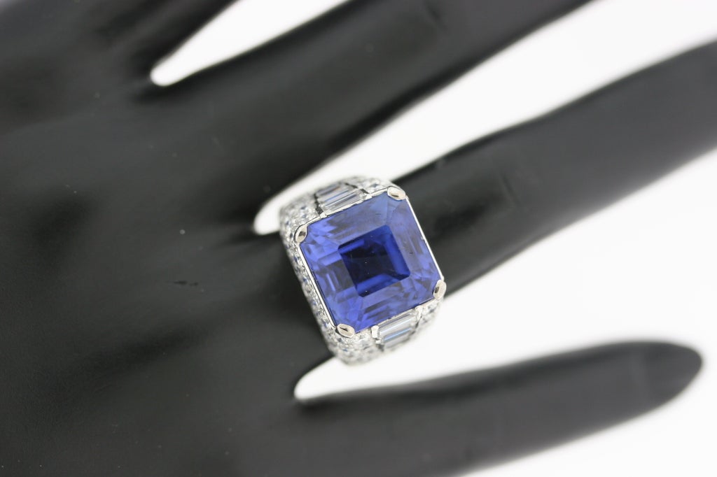 BULGARI Ceylon Sapphire and Diamond Ring 2