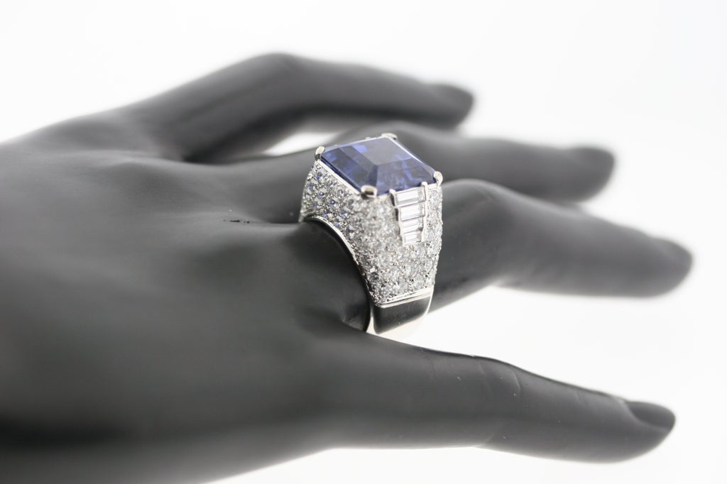 BULGARI Ceylon Sapphire and Diamond Ring 4