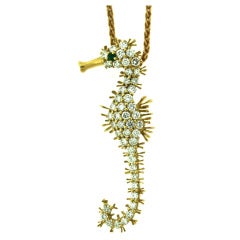 KURT WAYNE Diamond-Set Seahorse Necklace