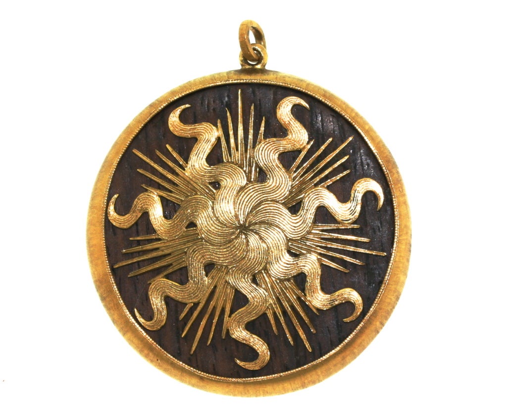 BUCCELLATI Brushed Gold and Wood Pendant 1