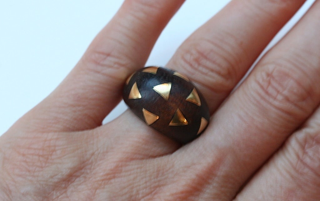 Women's VAN CLEEF & ARPELS Wood and Gold Bombe Ring