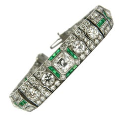 A fine Art Deco Platinum, Diamond, and Emerald Bracelet