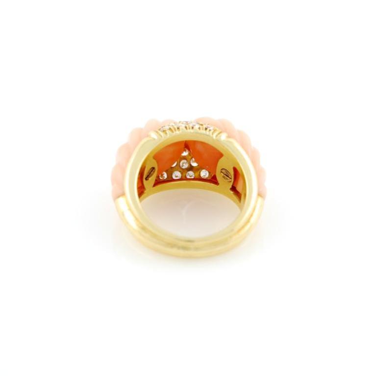 Pink Coral Diamond Gold Ring In Excellent Condition For Sale In Verona, IT