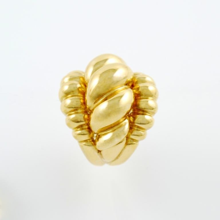 18kt yellow gold dome ring, 1970's.