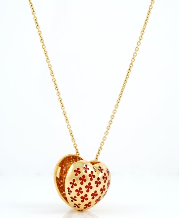 Pink Gold Diamond and Enamel Opening Heart and Gold Chain In New Condition In Verona, IT