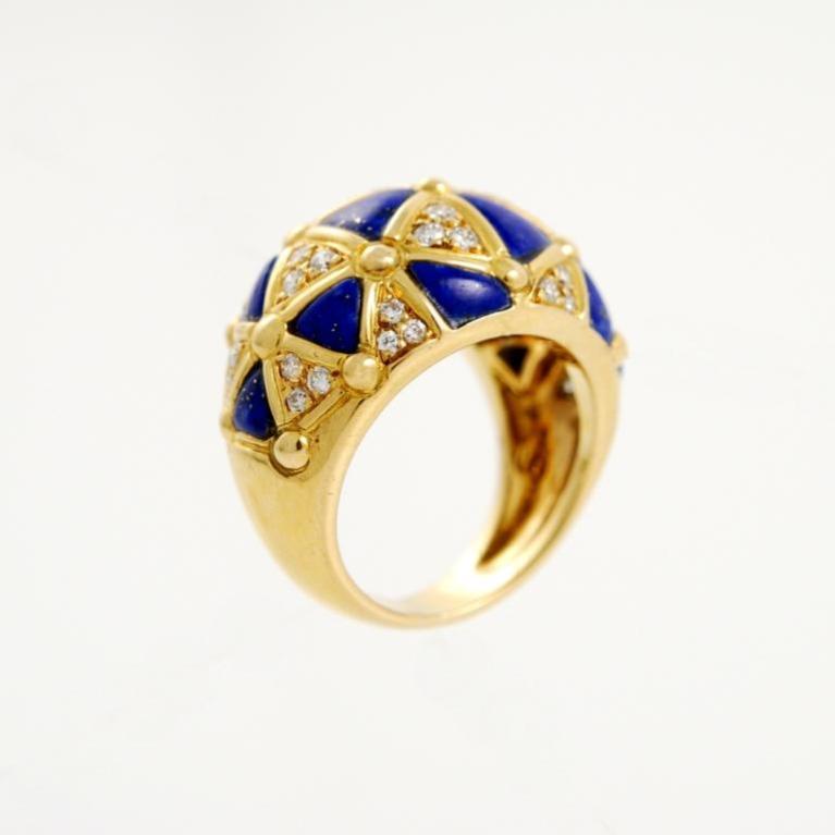 18kt yellow gold ring set with diamond and lapis. Van Cleef & Arpels, 1970's