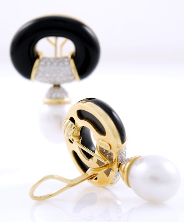Onyx Diamond Pearl Drop Earrings In Excellent Condition For Sale In Verona, IT