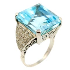 Diamond and Aquamarine Platinum Ring