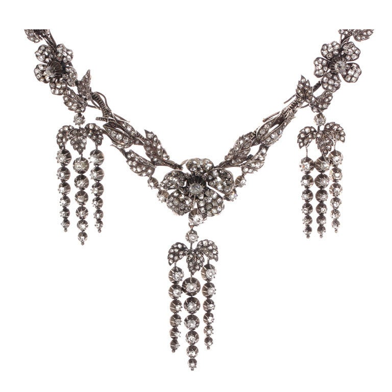 Rare Victorian Garland en Pampille Diamond Necklace and Earrings