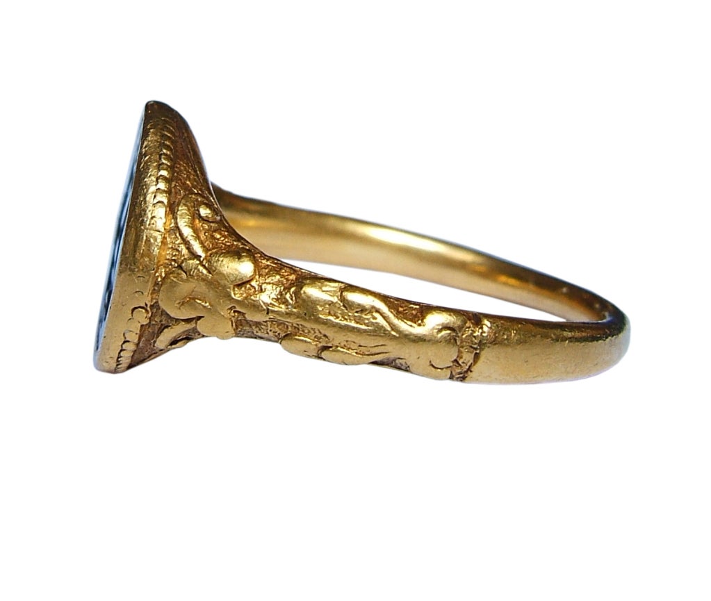 Women's or Men's Renaissance Armorial Signet Ring For Sale