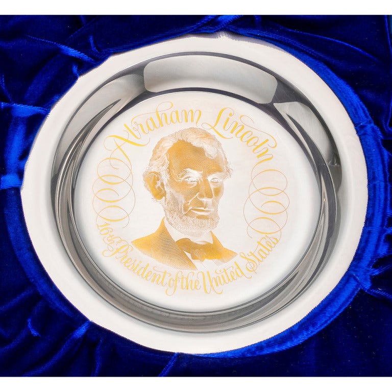 Set of 35 solid sterling silver plates, produced by the Franklin Mint as a limited edition series in conjunction with the White House Historical Association, bearing Presidential portraits inlaid with 24k yellow gold, circa 1970's, the presidents