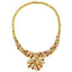Van Cleef & Arpels Ruby Diamond Gold Foliate Link Necklace