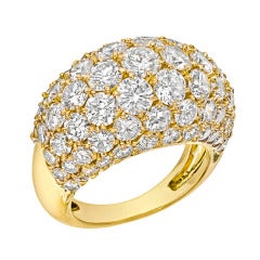 Van Cleef 
Arpels Pavé Diamond Dome Ring
