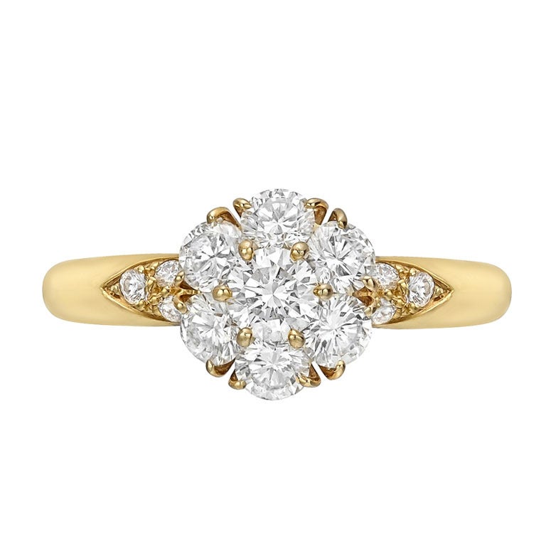 Van Cleef & Arpels Gold & Diamond Cluster "Fleurette" Ring For Sale