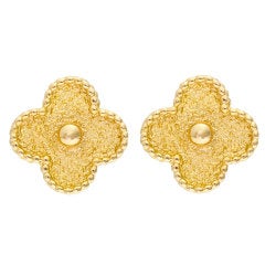VAN CLEEF 
ARPELS Vintage Alhambra Earclips