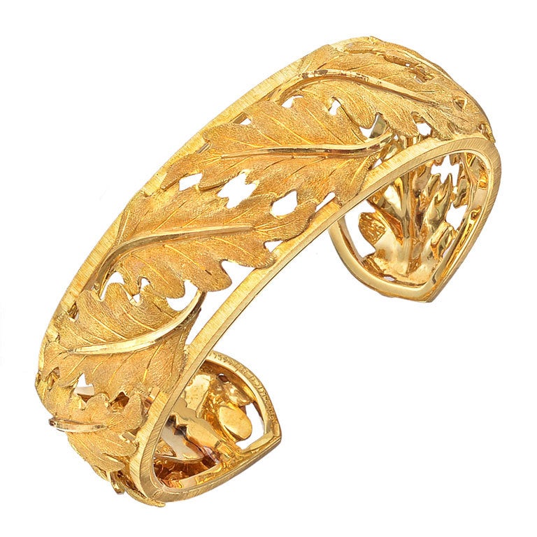 BUCCELLATI Gold Leaf Cuff Bracelet For Sale