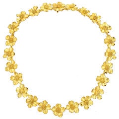 TIFFANY & CO Gold Wild Rose Link Necklace