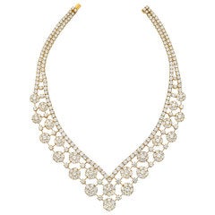 VAN CLEEF & ARPELS Gold & Diamond "Snowflake" Necklace
