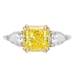 Stunning 3.00 Carat Fancy Intense Yellow Diamond Ring Stunning 3.00 Carat Fancy Intense Yellow Diamond Ring