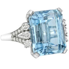 Vintage Beautiful Emerald-Cut Aquamarine 
Diamond Ring