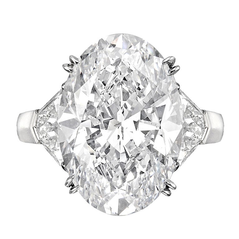 Betteridge 11.31 Carat Oval-Cut Diamond Engagement Ring For Sale at 1stDibs