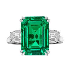 VAN CLEEF & ARPELS 8.20 Carat Colombian Emerald-Cut Emerald & Diamond Ring