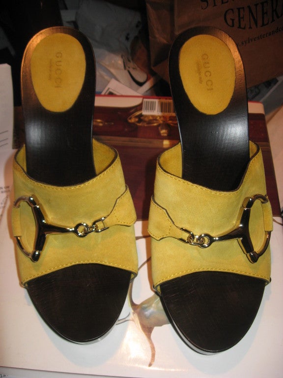 Gucci  Sandals In Excellent Condition In Water Mill, NY