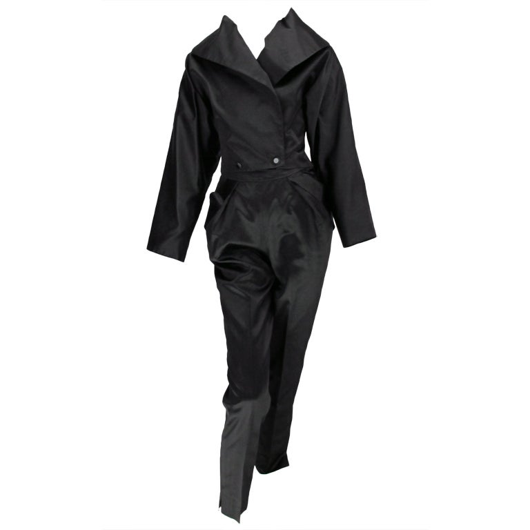 1980s Vicky Tiel black silk cropped pant set For Sale