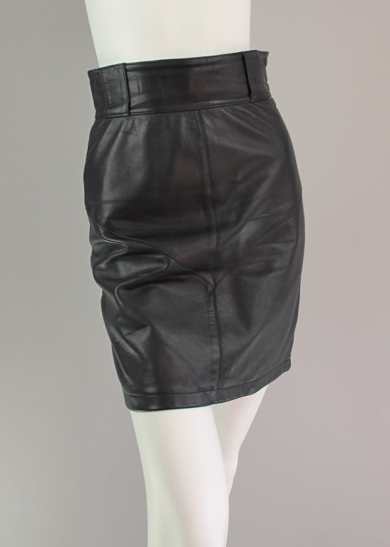 Softest black leather with seaming details and fit as only Alaia does…high waist with wide band and belt loops…side zipper closure…double snap at waist…fully lined.