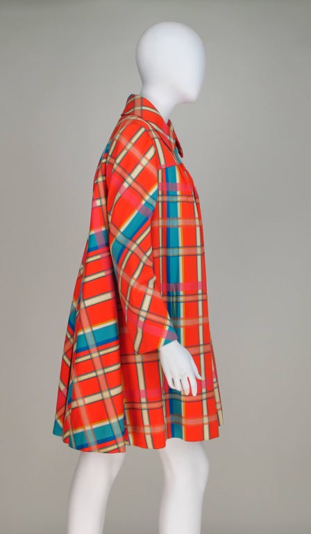 1960s Geoffrey Beene plaid swing coat In Excellent Condition In West Palm Beach, FL