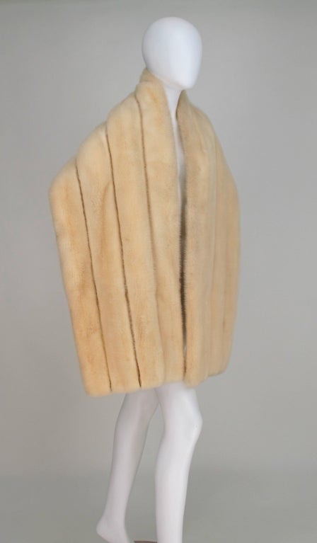1960s Champagne mink fur stole In Excellent Condition In West Palm Beach, FL