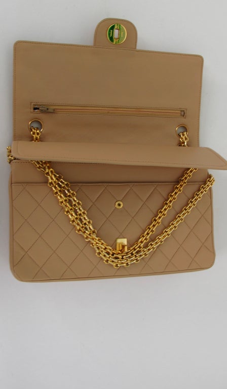 Chanel 2.55 handbag 1970s 2