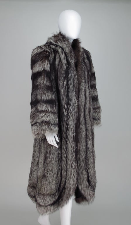 1990s Fabian, London Silver fox coat In Excellent Condition In West Palm Beach, FL