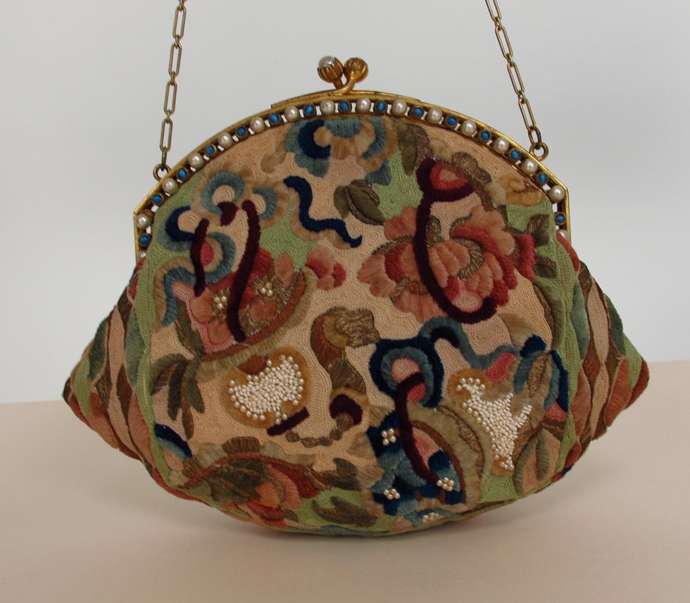 1920s jewel frame 18th C fabric evening bag In Excellent Condition In West Palm Beach, FL