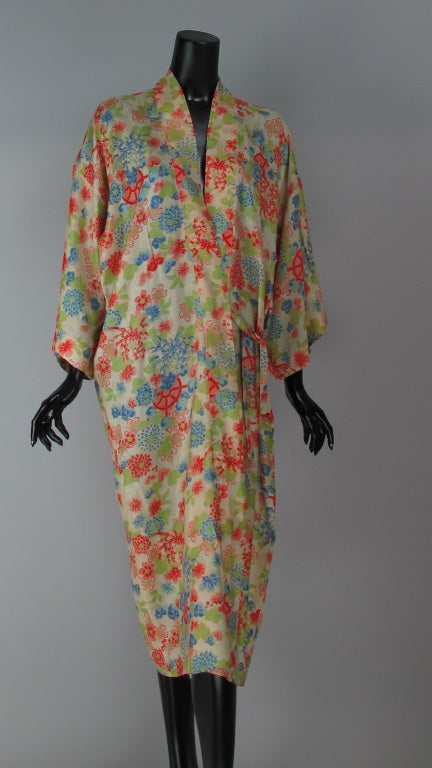 1920s floral print  silk robe 4