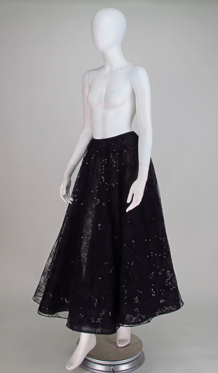 This skirt is magical and would have been worthy of SJP in her Sex in the City days, a modern take on the 1950s only way better, a skirt to glitter in on the dance floor, moonlit beach, snow covered field, mean streets, your choice...Oscar de la