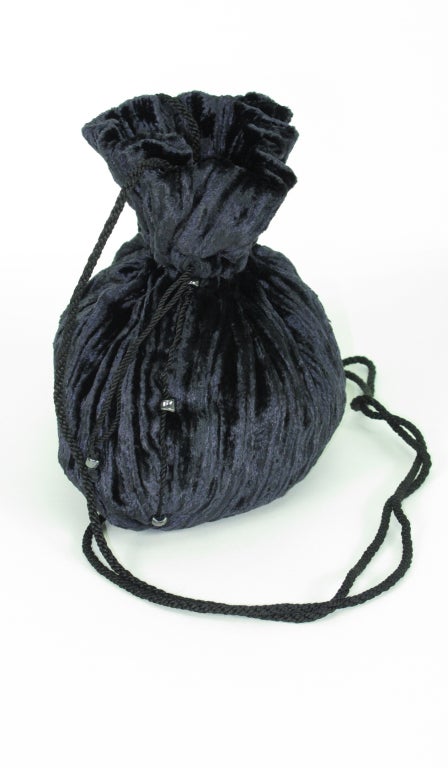 Noir Réticule de soirée en velours de soie noire Venetia Studium