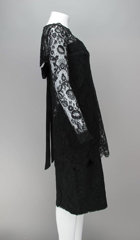 Guy Laroche Couture Guipure lace cocktail dress In Excellent Condition In West Palm Beach, FL