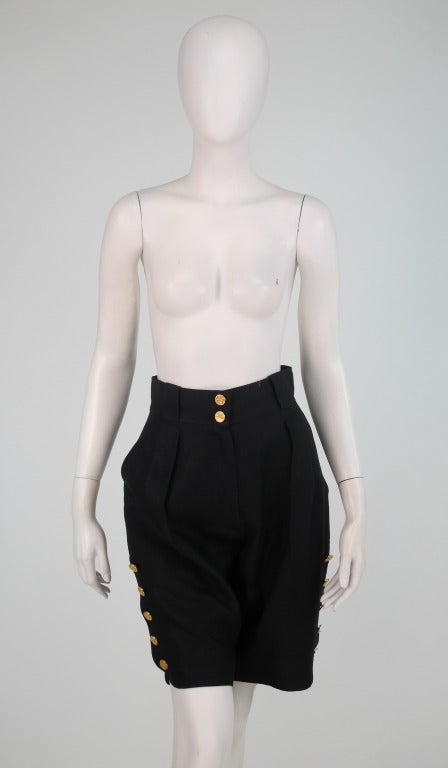 Chanel black linen Bermuda length shorts 4