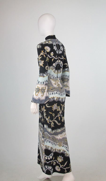 1970s Leonard, Paris bell sleeve hip wrap column gown in jersey In Excellent Condition In West Palm Beach, FL