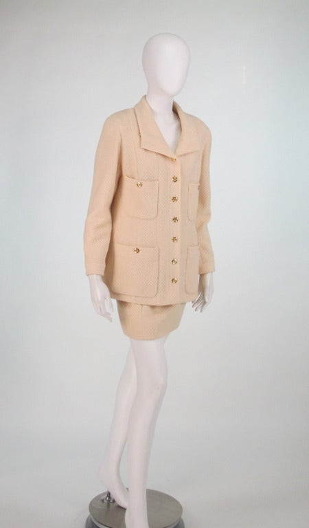 1990s Chanel ivory wool boucle suit at 1stDibs | chanel boucle suit ...