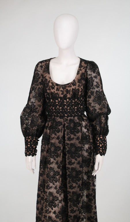 Fantastic Lillie Rubin chantilly & guipure Lace jumpsuit from the 1970s, looks unworn!  Black lace is set against a nude lining that highlights the beauty of the lace...Low round neckline, long full sleeves are gathered into deep guipure lace cuffs