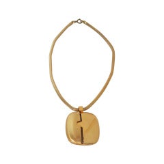 1970s Lanvin gold modernist pendant necklace