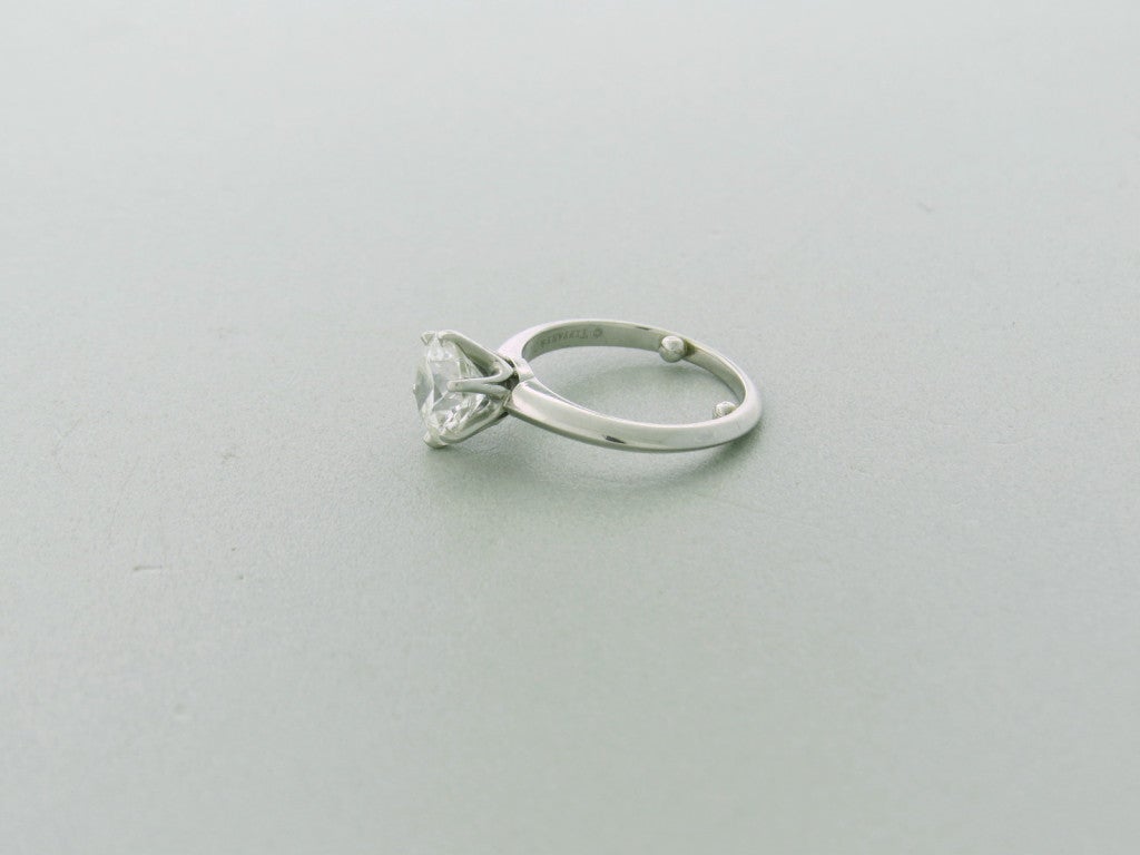 Tiffany & Co Platinum 2.10ct Diamond Engagement Ring In Excellent Condition In Lambertville, NJ