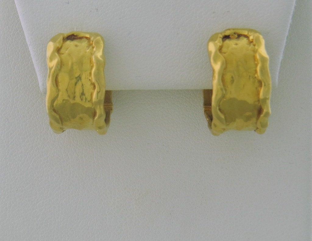 1970s Van Cleef Arpels Gold Hoop Earrings In Excellent Condition In Lambertville, NJ