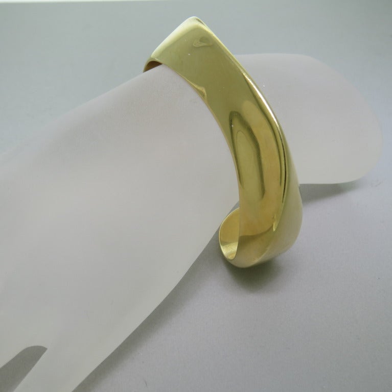 Tiffany & Co Elsa Peretti 18k yellow gold cuff bracelet. Fill fit up to 7